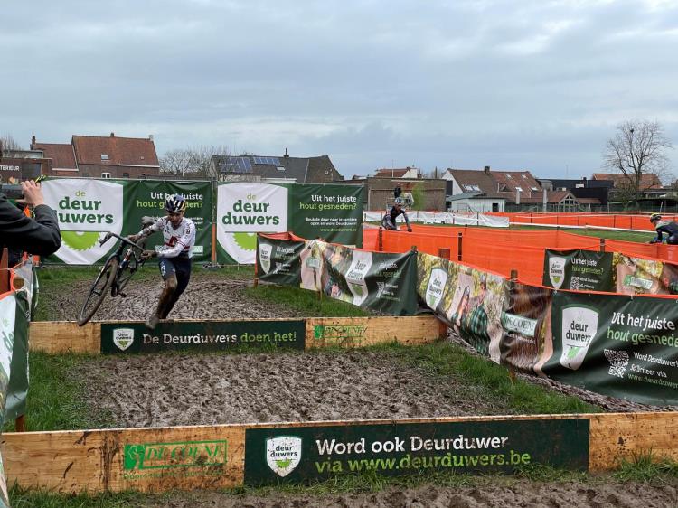Opnieuw trotse sponsor van de Hexia Cyclocross te Gullegem